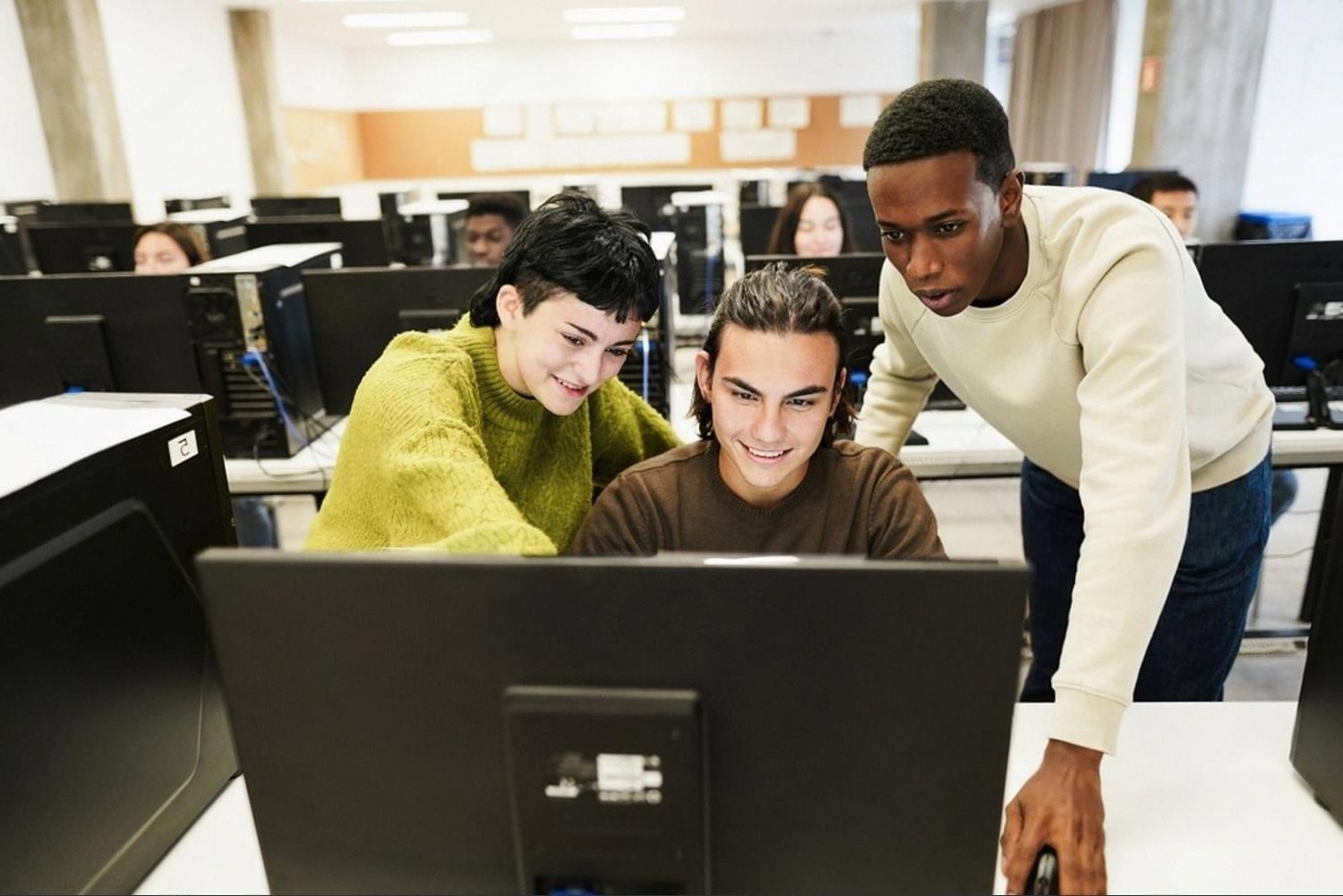 UAE suppliers reviewing rental marketplace listings on a computer screen
